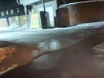 «Вода текла всю ночь»: в Калининграде очередной потоп 