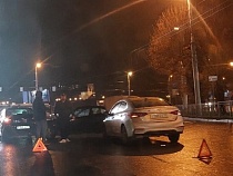 «Крышу сорвало»: на Ленинском проспекте произошло три ДТП