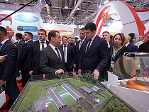 Медведев одобрил проект селекционно-генетического центра в Калининградской области