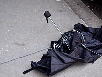 Мужик хотел зарезать таксиста из-за зонта и мусорных пакетов