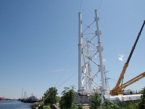 В Калининграде устанавливают самые высокие в России стилизованные опоры ЛЭП