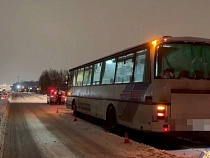 Автобус «БПП» сбил 2 человек на окружной Калининграда 