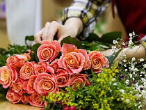 Калининградка украла у цветочницы 5 тыс. рублей, пока та составляла ей букет