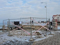 В Зеленоградске полностью перекрыли проход по набережной