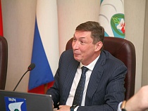 Алиханов рассказал об авральном привлечении компаний Верхолаза и Аминова