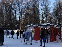 Калининградку возмутил собирающий деньги с детей Дед Мороз 