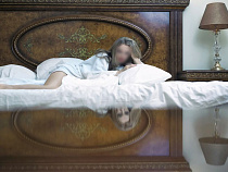 Уборщица вынесла 10 ортопедических подушек для повышения дохода