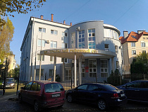 Мужчина обещал дать приставу квартиру за снятие ареста с имущества