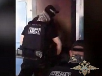 В Калининграде штурмом взяли наркопритон «солевиков» 