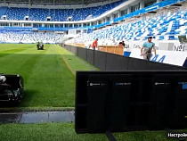 На стадионе «Калининград» монтируют видео-ограждения (фото, видео)
