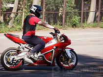 17-летний юноша угнал мотоцикл от магазина на улице Горького