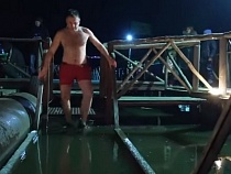 Директор нацпарка «Куршская коса» окунулся в мутную воду 