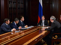 Поручено исполнить: 30 заданий Дмитрия Медведева правительству