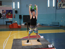 В областном турнире по гиревому спорту приняли участие 52 силовика