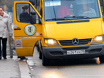 Автобусы на Ленинском проспекте не помещались в заездной “карман”