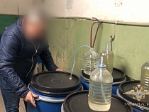 Против владельца нелегального спиртзавода возбудили второе уголовное дело