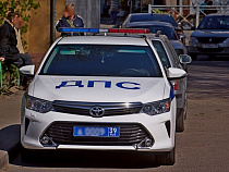 Развязную автоледи замели за два ДТП за сутки (видео)