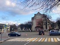 В Светлом рядом с памятником Ленину столкнулись две машины
