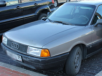 Мужчина разбил угнанный у друга автомобиль «Ауди-80»