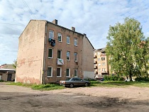 Черняховску дали денег на расселение аварийного дома на Тельмана