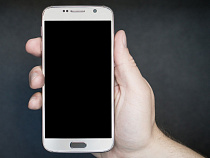 Рецидивист внезапно для себя и друга ограбил девушку