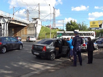 В Калининграде задержан пассажир такси, который провозил в шортах и рюкзаке почти 400 свертков с героином