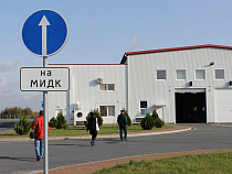 Таможенник за 10 дней получил взятки от шести водителей