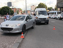 Семь пассажиров маршрутки пострадали в ДТП в центре Калининграда (видео)