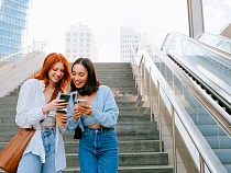 Т2 дарит полгода бесплатной связи новому абоненту и начисляет 2000 рублей тому, кто его пригласил