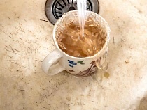 Чиновники объяснили причину ухудшения цвета воды в Гурьевске