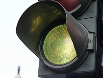 ГАИ: неисправный светофор на улице Дзержинского починят до 15 сентября