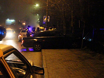 В Калининграде пьяный автомобилист въехал в ограду кладбища (видео)