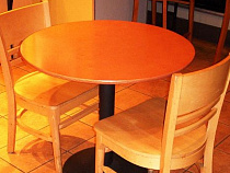  Мужчина два раза ударил посетителя одного из калининградских ресторанов стулом по голове