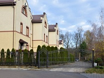 Жители Зеленоградска на Пионерской отхватили чужой земли