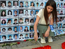 Дети Калининграда зажгли свечи в память о жертвах теракта в Беслане
