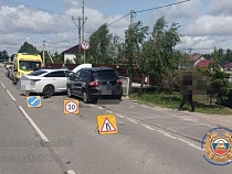 В Гурьевском районе прямо с дороги двух человек срочно увезли в больницу