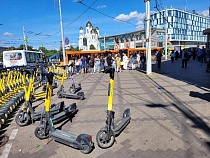 С матери 12-летней самокатчицы в Калининграде потребовали расплату