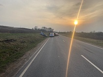 В Черняховском районе «Пежо» улетел в кювет после удара «Ауди»