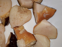 Калининградка пожаловалась на червивые грибы с Центрального рынка