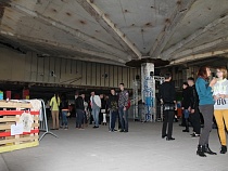 В Калининграде участники молодежного проекта «Лофт» в Доме советов пару часов провели без света