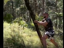 После скачек по дюнам чемпион Сарычев валил лес Куршской косы