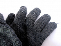 «Замерзший» житель Калининграда украл три шапки и перчатки