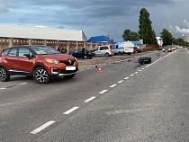 В Калининграде девушка на “Рено” не заметила байкера и сбила его