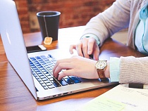 У посетителей онлайн-магазинов из Калининграда украли сотни тысяч рублей