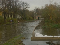 Калининградец выложил фотографии затопленных дорог в Мамоново