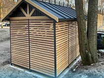 В Зеленоградске даже мусорные площадки оформили в духе викингов