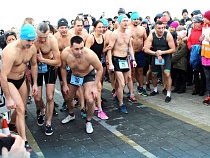 Жители Зеленоградска устроят экстремальный заплыв в холодном море
