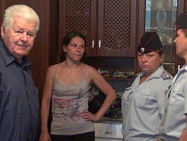 Старейший журналист Калининграда вместе с полицейскими посетил неблагополучные семьи