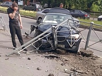 В Калининграде пешеход родился заново после выталкивания БМВ на тротуар