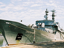 ВМФ России: Корабль "Смольный" впервые пересек экватор